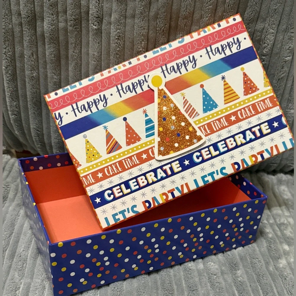 2 Gift Boxes